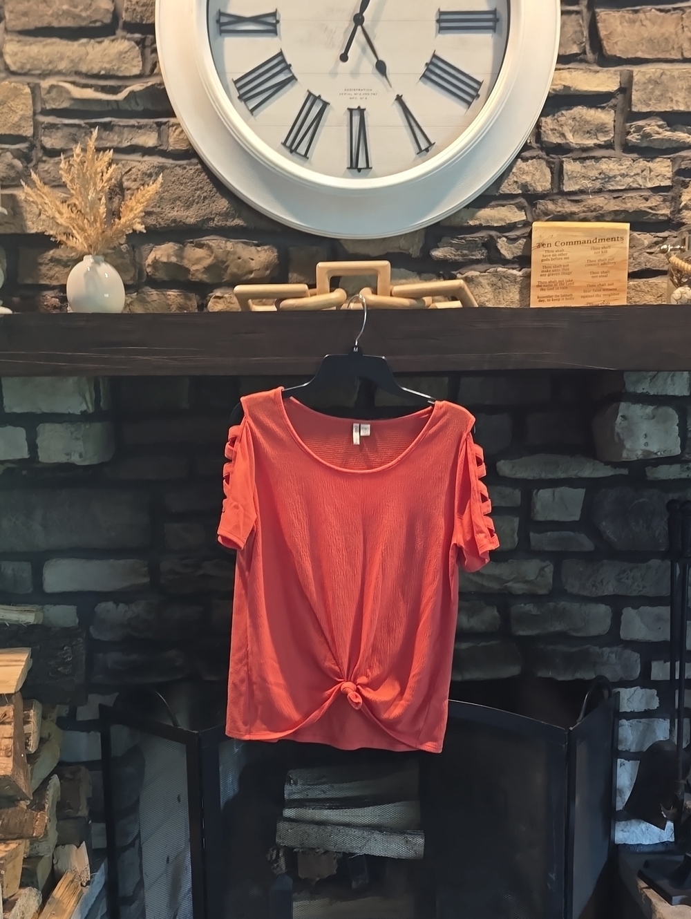 Women’s Coral Knot Front Short Sleeve Top